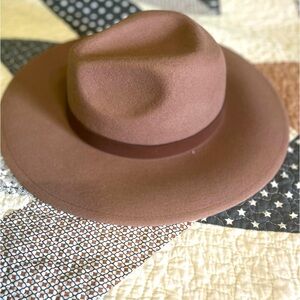 Altar’s State Wool Hat. One size.